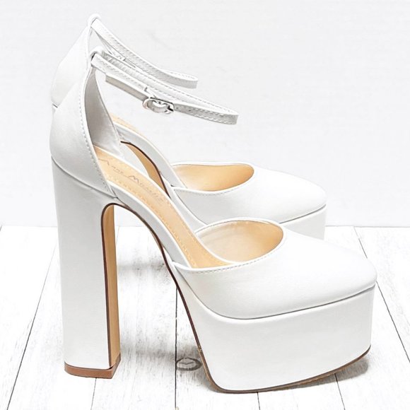 Shoes - Elegant White Platform Heels